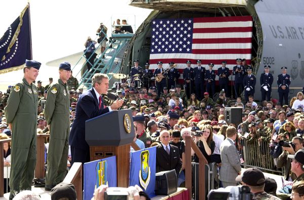 El binomio Democracia/Imperio de Atenas aplicado a los EE.UU. del Presidente George W.Bush y la Guerra contra el Terrorismo: "Realpolitik" de una superpotencia en el alba del siglo XXI (IV)